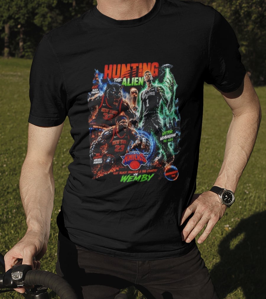 Hunting The Alien KAT Black Panther New York Knicks Mitchell Robinson Vs Wemby Victor Wembanyama T-Shirt