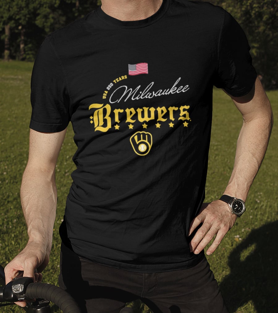 Milwaukee Brewers MLB USA 250 Years Happy 4th Of July American Flag Stars T-Shirt