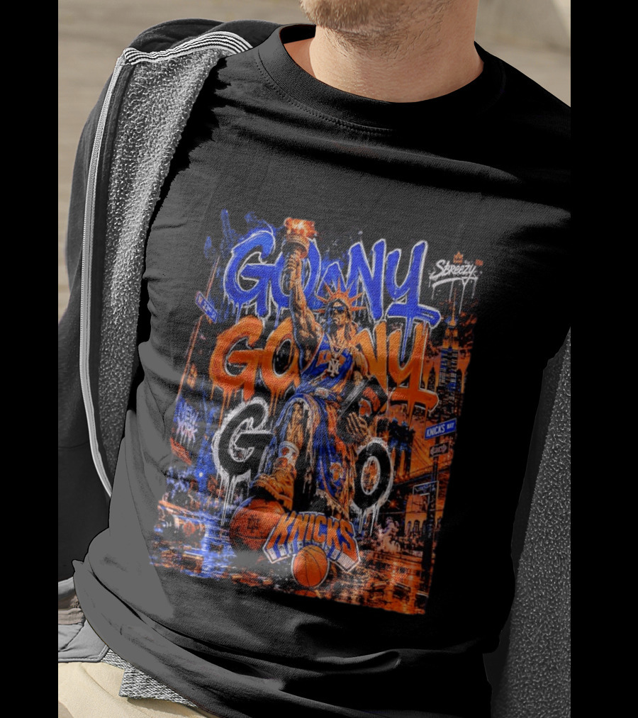 GO NY GO NY GO Knicks Basketball Statue Street T-Shirt