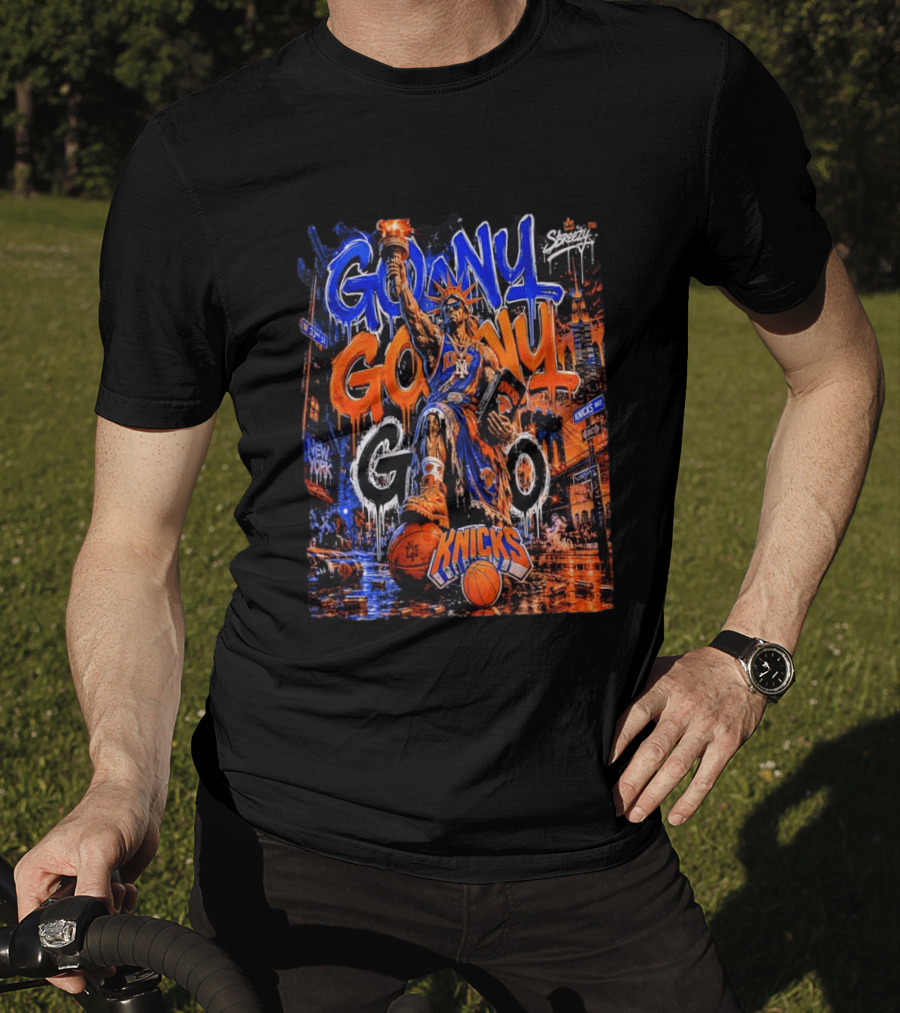 GO NY GO NY GO Knicks Basketball Statue Street T-Shirt