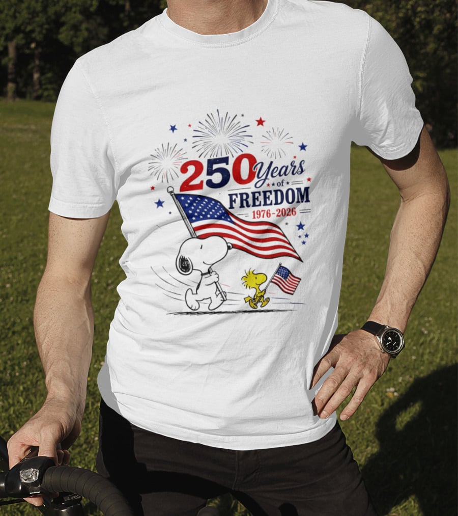Snoopy Woodstock 250 Years Of Freedom 1776 2026 American Flag Fireworks Independence T-Shirt