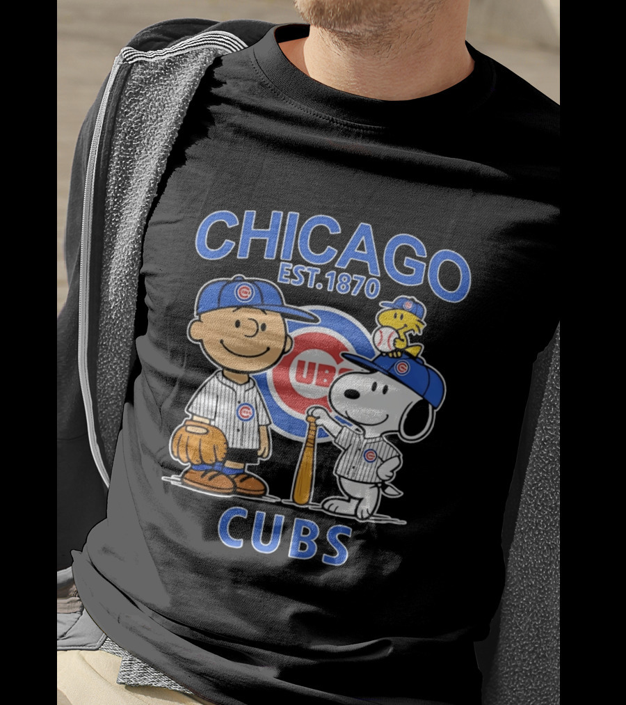 Peanuts Characters Snoopy Woodstock Charlie Brown Chicago Cubs Est 1870 T-Shirt