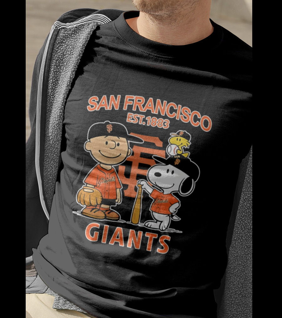 San Francisco Giants Peanuts Snoopy Charlie Brown Woodstock Est 1883 T-Shirt
