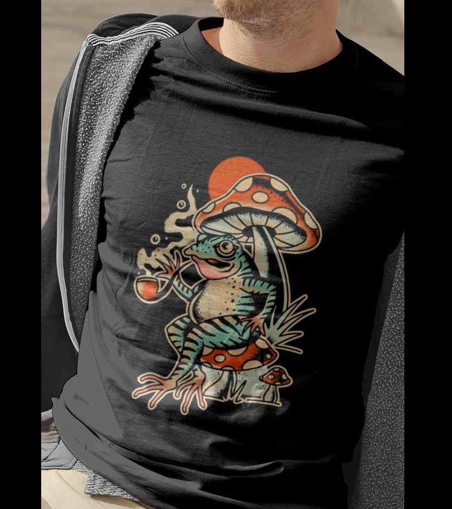 Frog Smoking Pipe Under Mushroom Tattoo T-Shirt