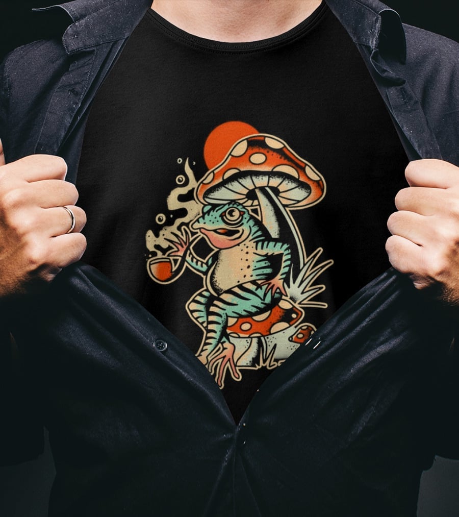 Frog Smoking Pipe Under Mushroom Tattoo T-Shirt