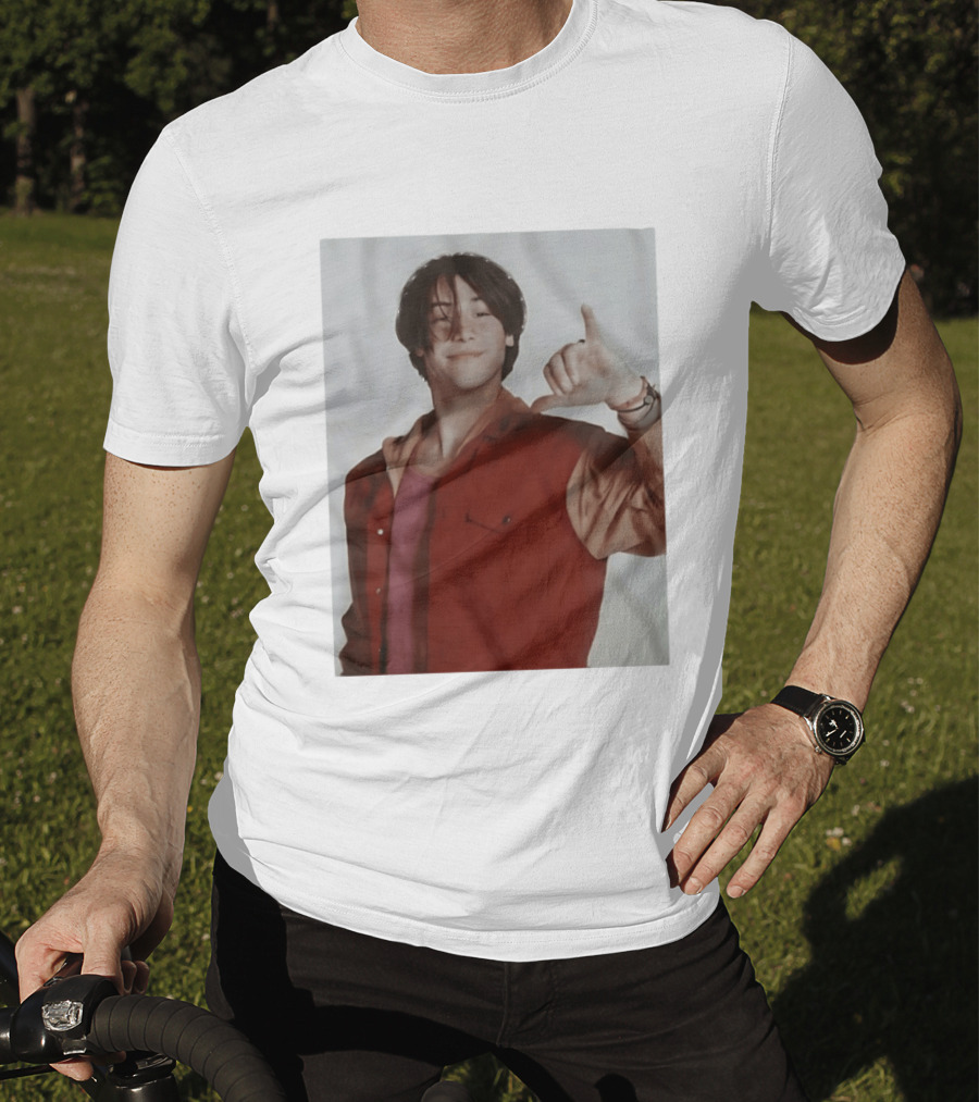Keanu Reeves Hang Loose 90s Vintage Style Nostalgia Iconic Gesture T-Shirt