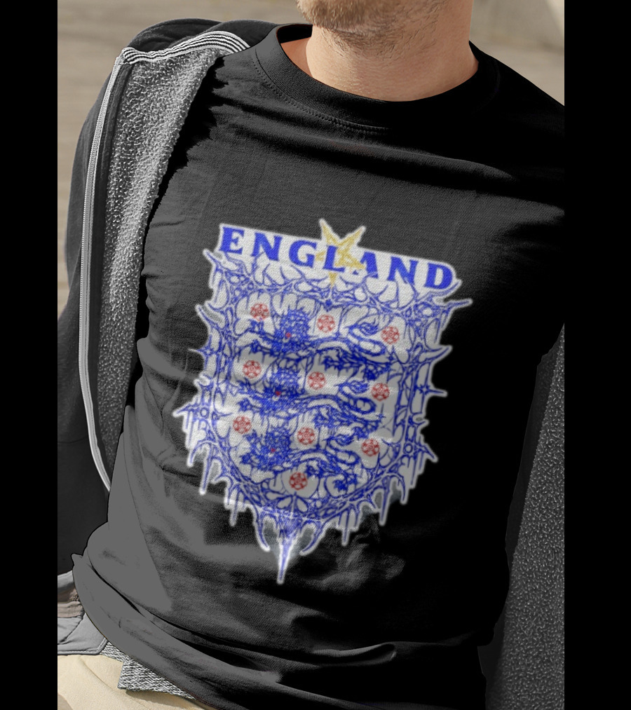 England Metal Crest Three Lions Emblem With Gothic Motif T-Shirt