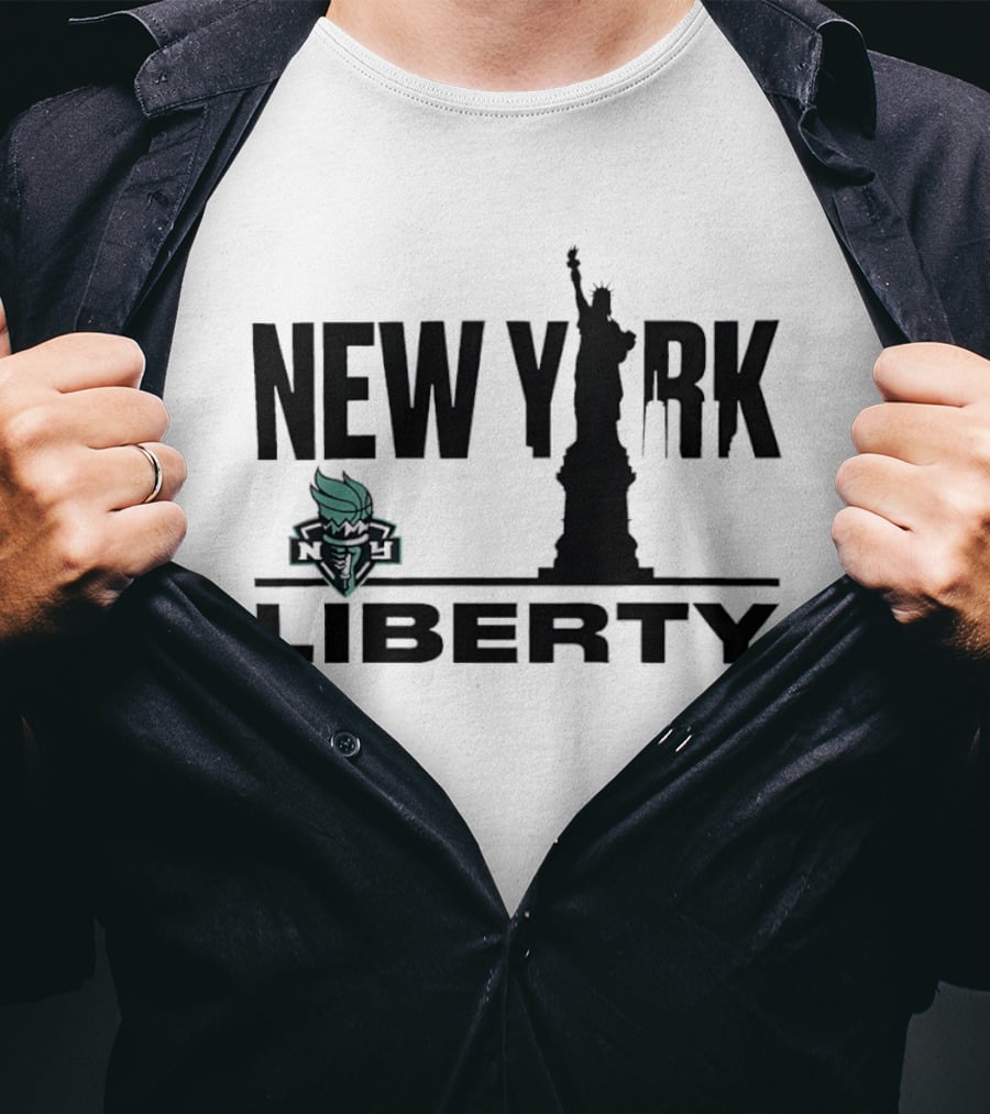 New York Liberty WNBA Basketball Statue Of Liberty Skyline T-Shirt