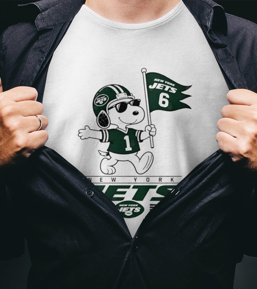 Snoopy Peanuts New York Jets Football 6 1 T-Shirt