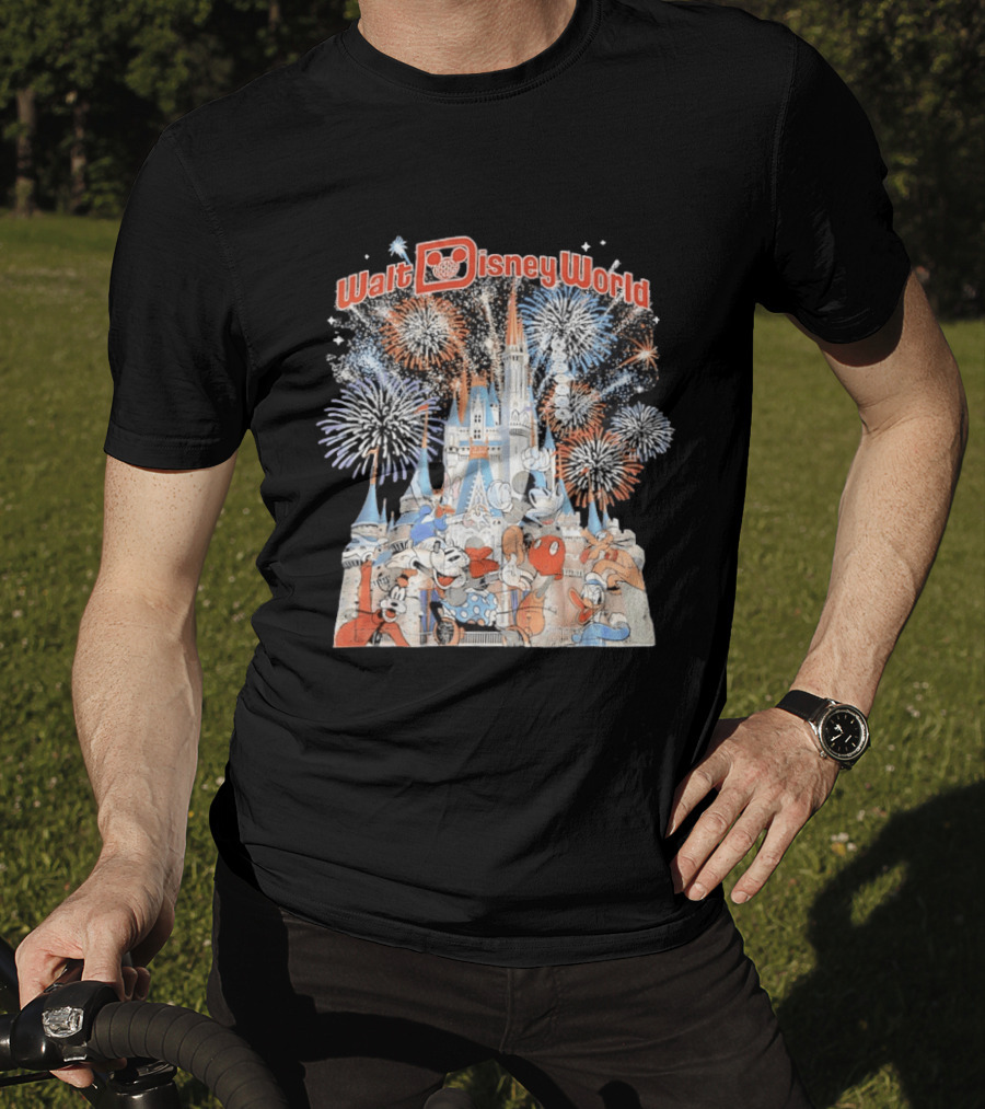 Walt Disney World Castle Fireworks Mickey Minnie Goofy T-Shirt