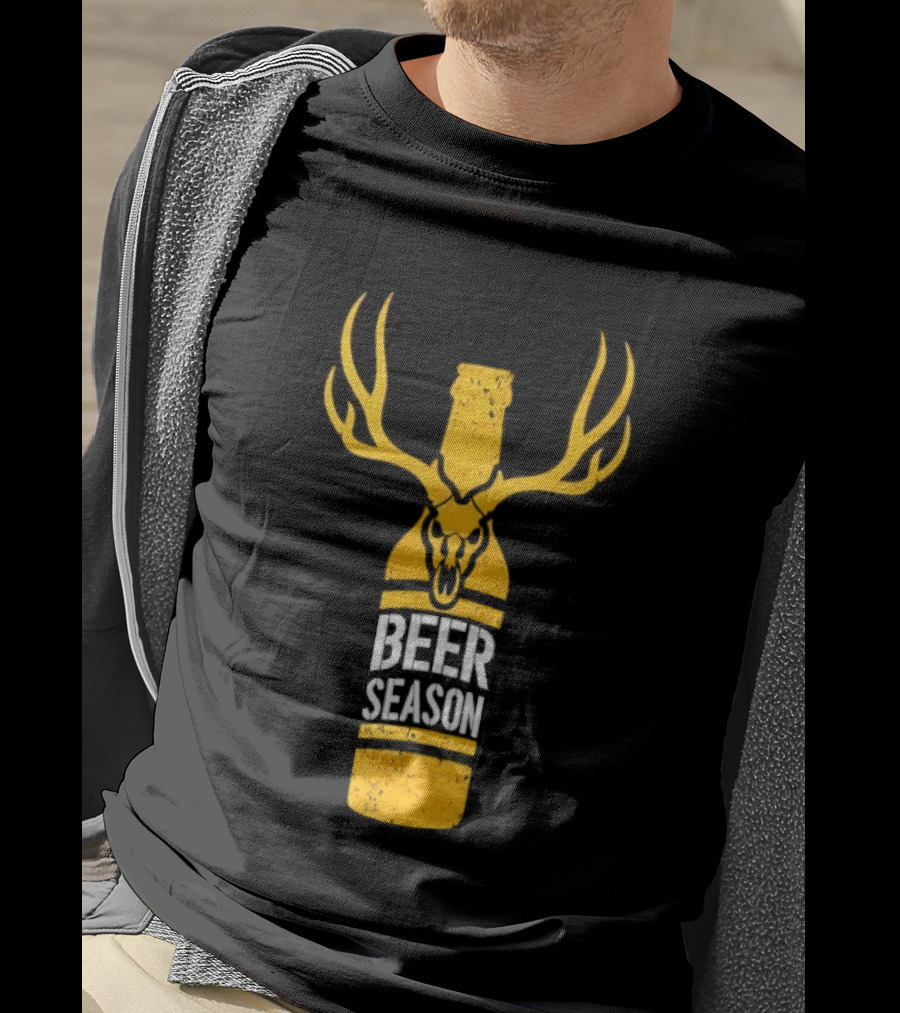 Beer Season Deer Antlers Bottle Hunting T-Shirt
