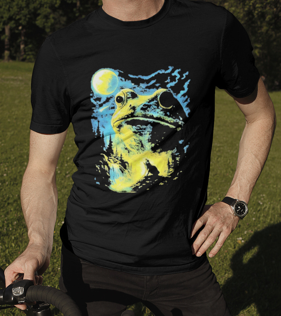 Howling Wolf Frog Moon Night Scene Surreal Fantasy T-Shirt