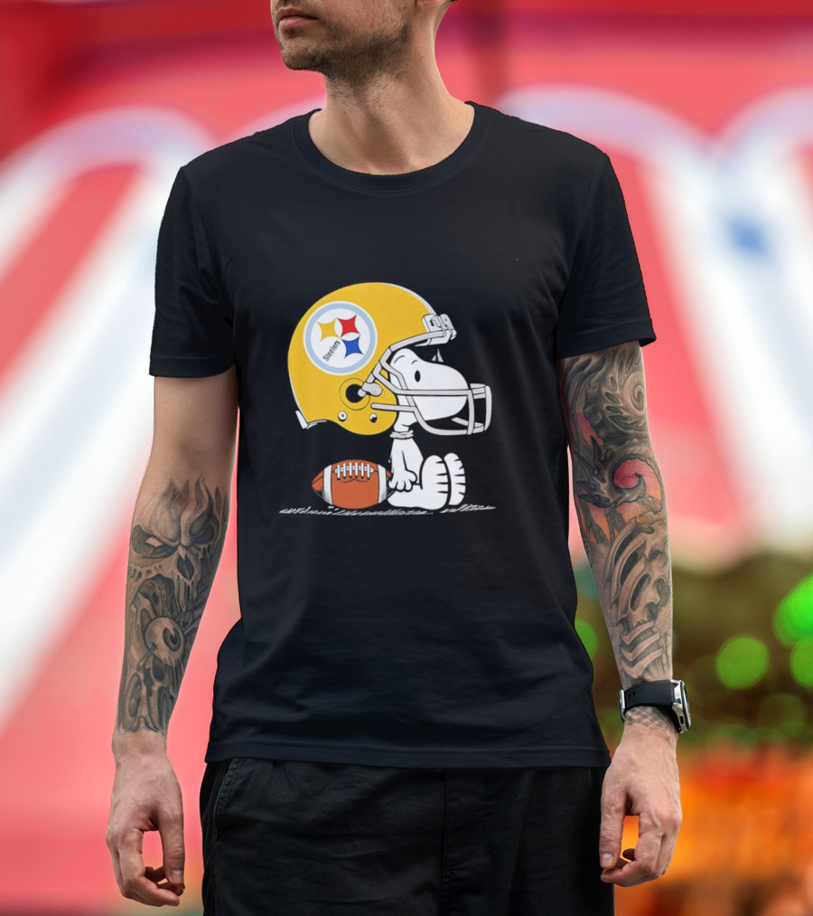 Snoopy Pittsburgh Steelers Helmet Football T-Shirt