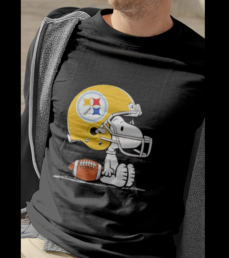 Snoopy Pittsburgh Steelers Helmet Football T-Shirt