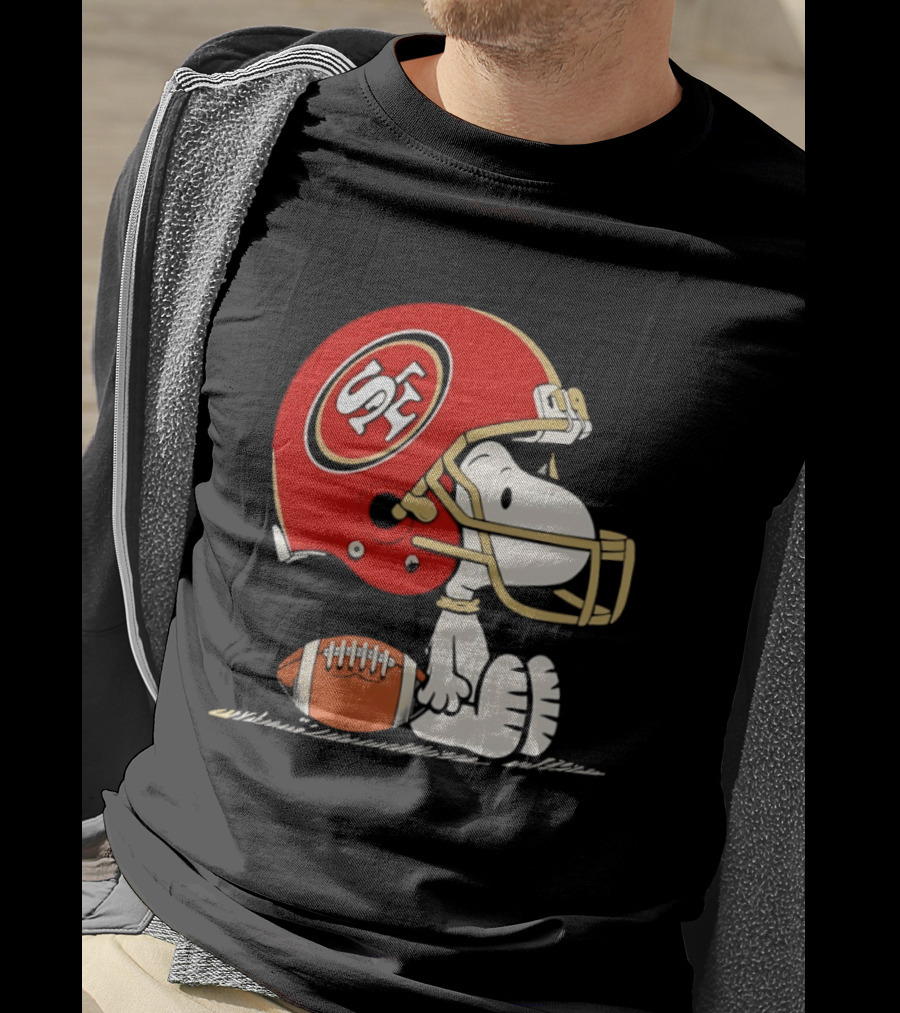 Snoopy San Francisco 49ers Football Helmet Peanuts NFL Collaboration T-Shirt