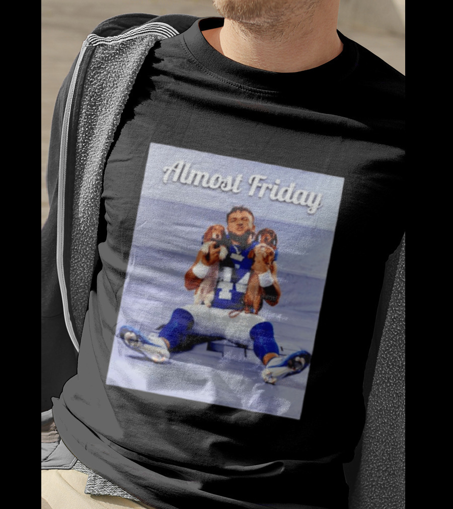 Almost Friday New York Giants 44 Football Player With Dogs T-Shirt