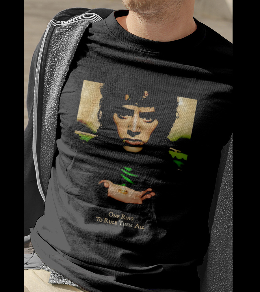 Elijah Wood One Ring To Rule Them All Lord Of The Rings Face Hands Gold Band T-Shirt