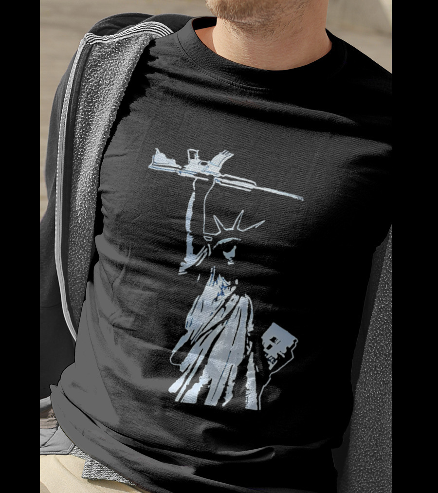 Statue Of Liberty Holding Assault Rifle July 4th Independence T-Shirt