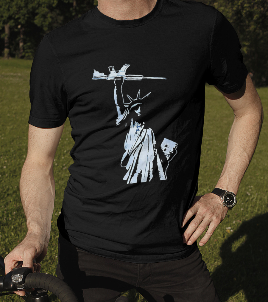 Statue Of Liberty Holding Assault Rifle July 4th Independence T-Shirt
