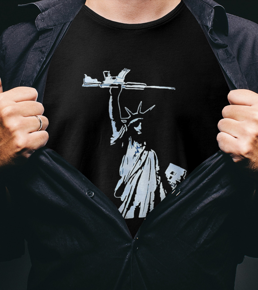 Statue Of Liberty Holding Assault Rifle July 4th Independence T-Shirt