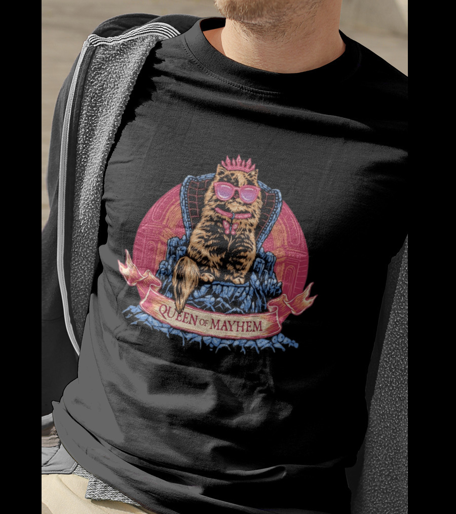 Queen Of Mayhem Cat With Pink Crown And Glasses On Throne T-Shirt