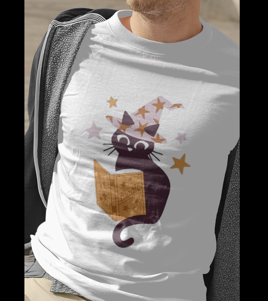 Magic Cat In Witch Hat Reading Spell Book With Stars T-Shirt