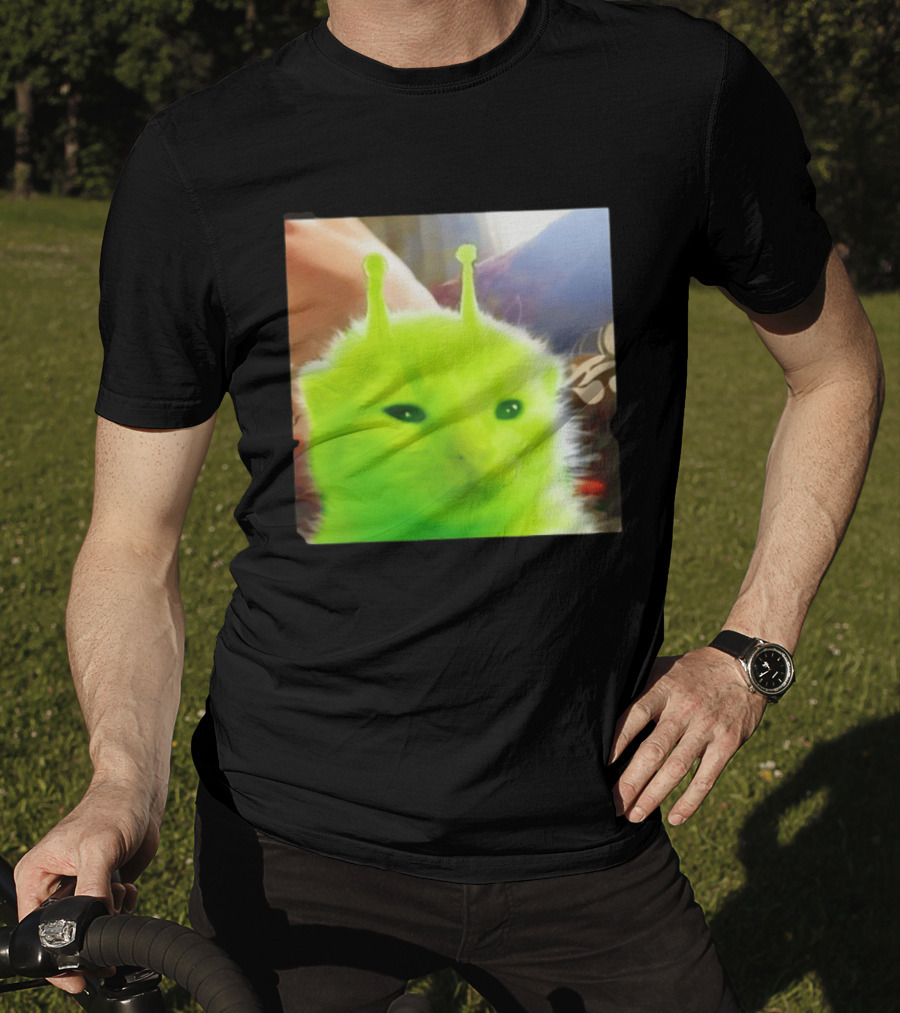 Gleep Alien Kitty Green Cat Antennae Fluffy Feline Fantasy T-Shirt