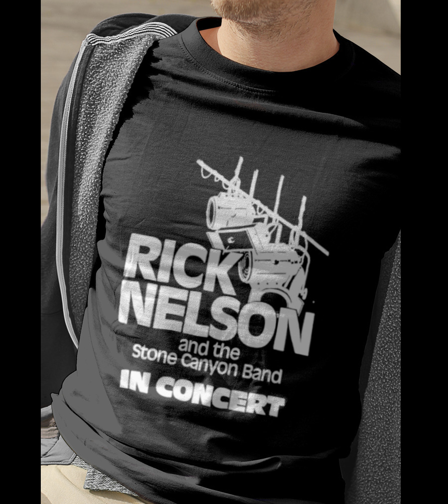 Rick Nelson And The Stone Canyon Band In Concert Trắng Trên Nền đen Dàn đèn Sân Khấu T-Shirt