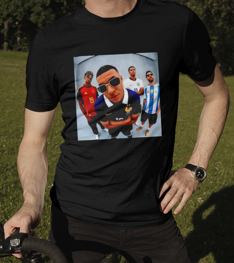 Kylian Mbappe Jude Bellingham Lionel Messi Football Stars Selfie Spain England Argentina France T-Shirt