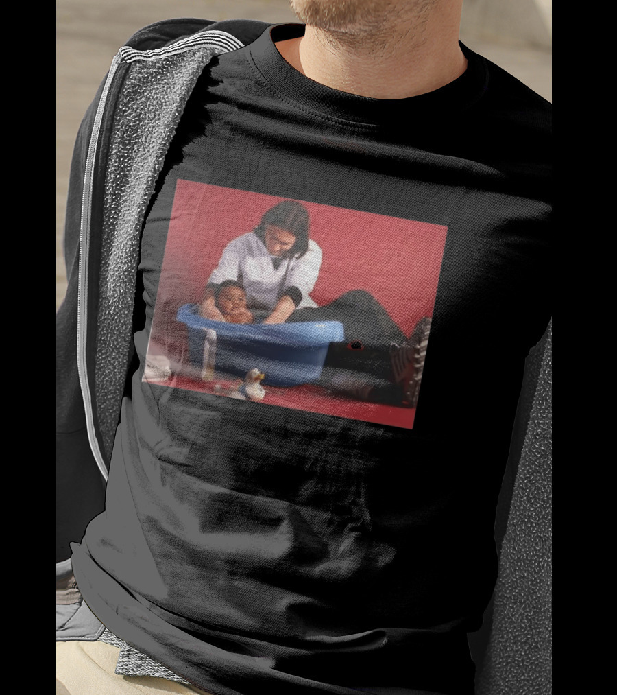 Messi Bathing Baby Lamine Yamal In Blue Tub T-Shirt