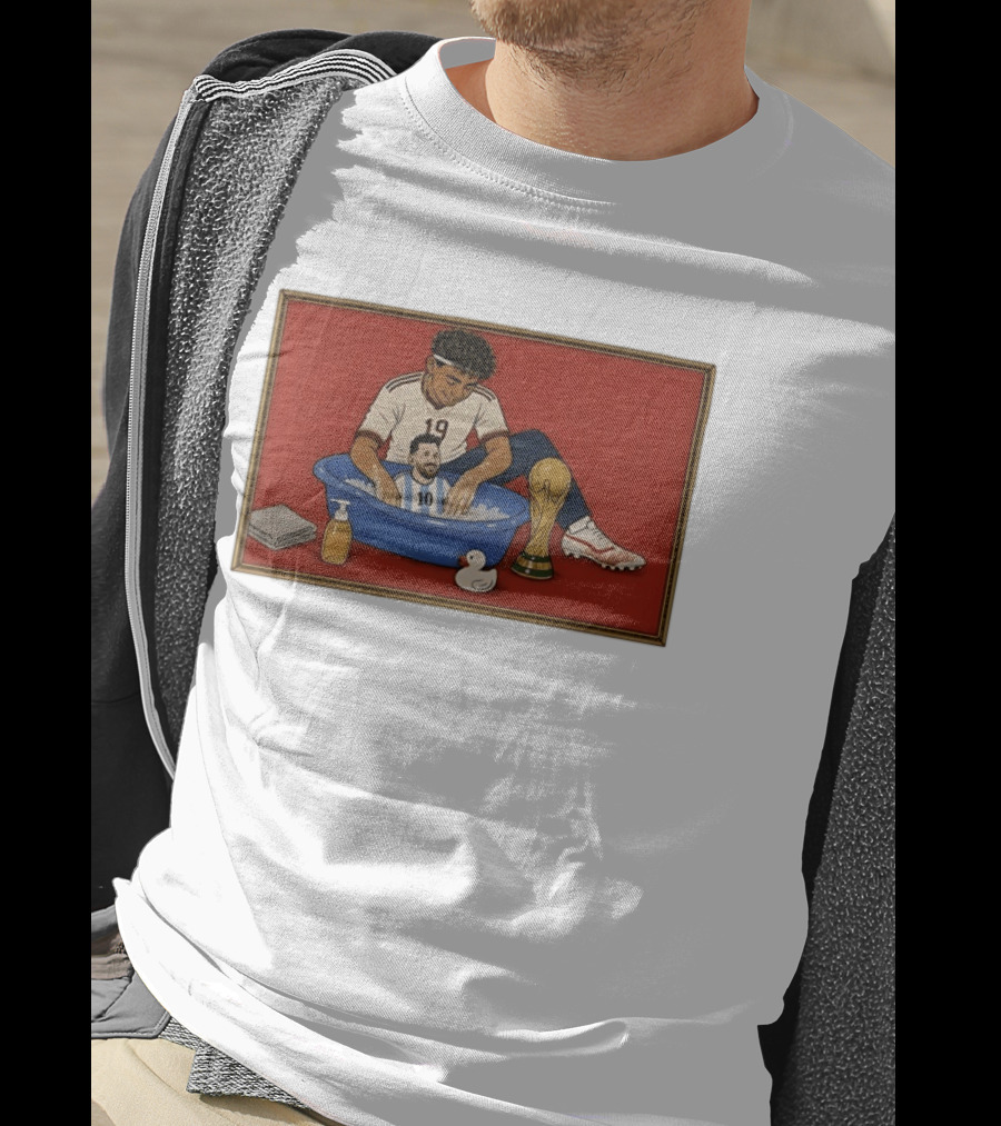 Yamal 19 Bathing Messi In Bathtub With World Cup Trophy T-Shirt