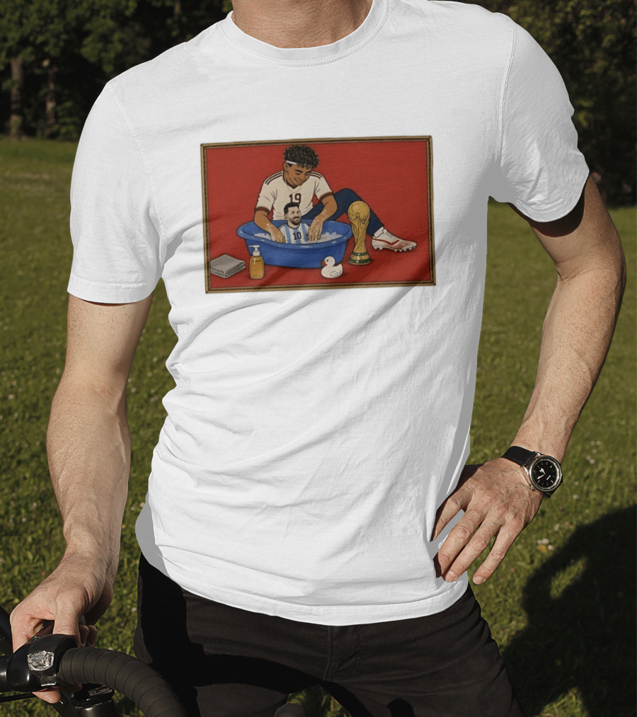 Yamal 19 Bathing Messi In Bathtub With World Cup Trophy T-Shirt