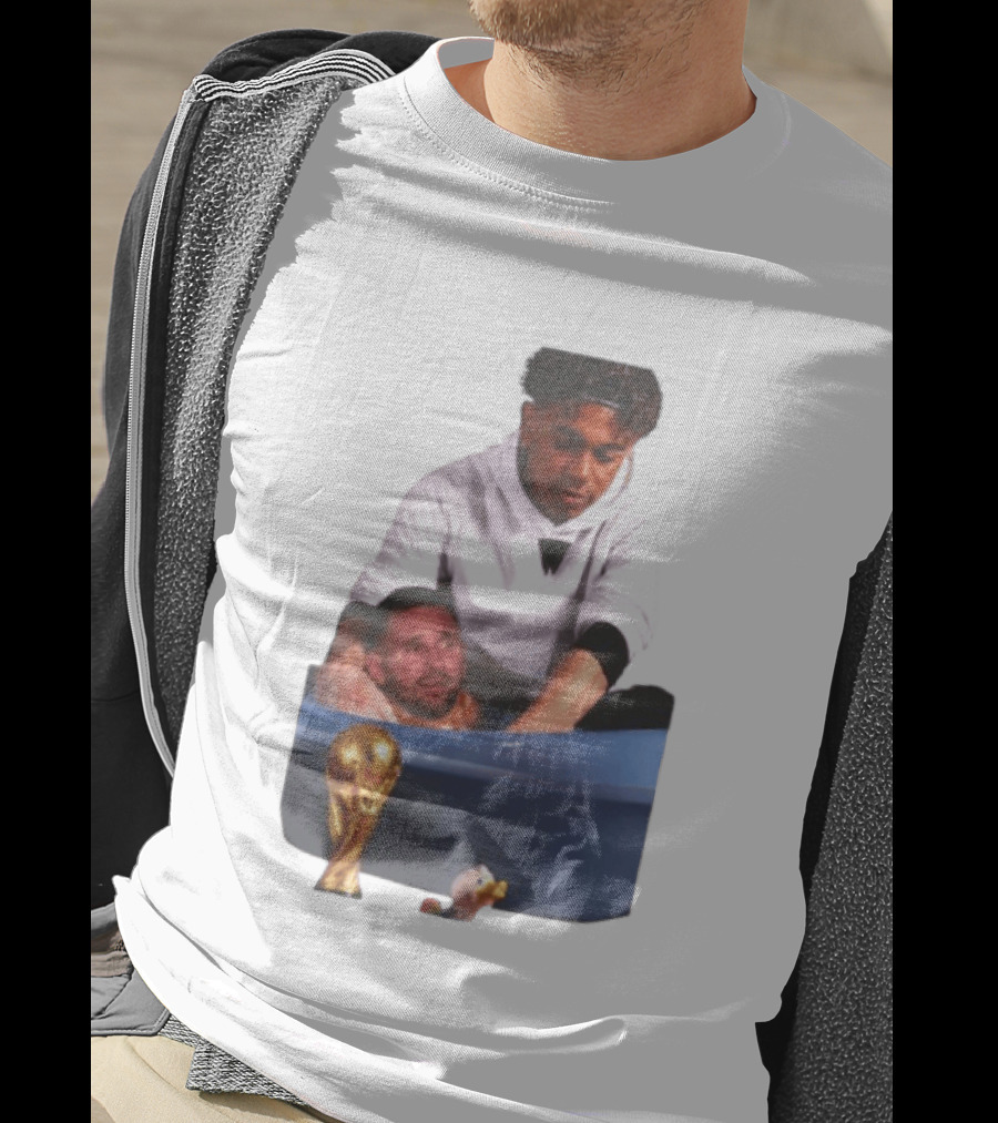 Lamine Yamal Lionel Messi Bathtub Meme World Cup Trophy T-Shirt