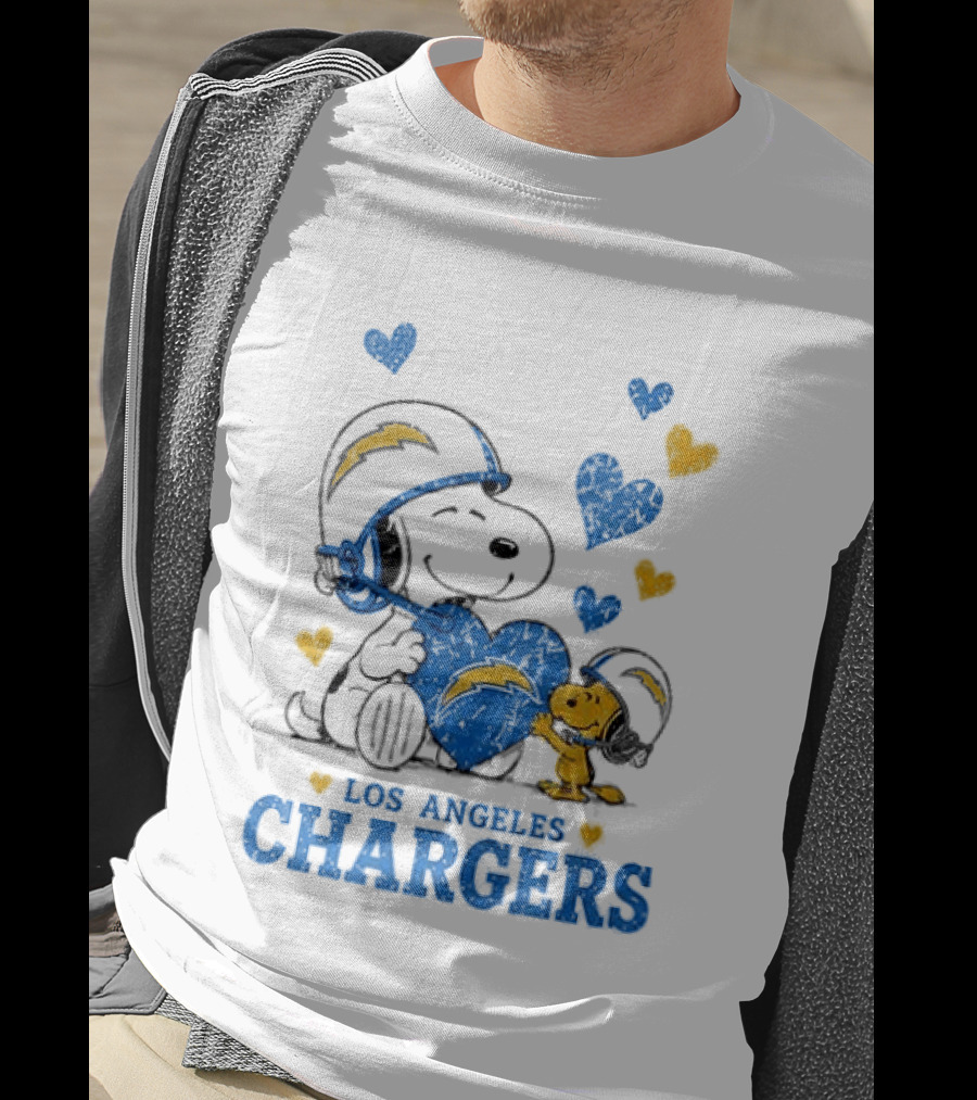 Los Angeles Chargers Peanuts Snoopy Love Laughter T-Shirt