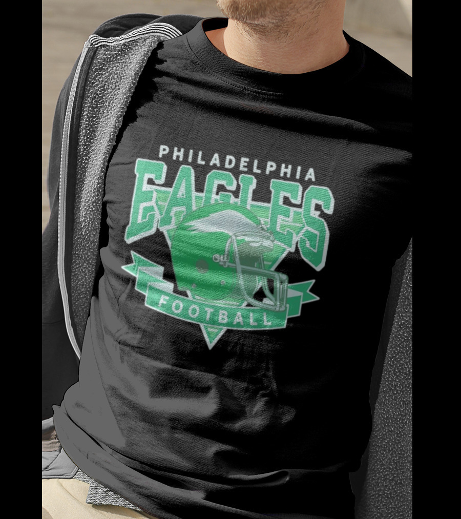 Philadelphia Eagles Helmet Vintage Style Football Fan Gear T-Shirt