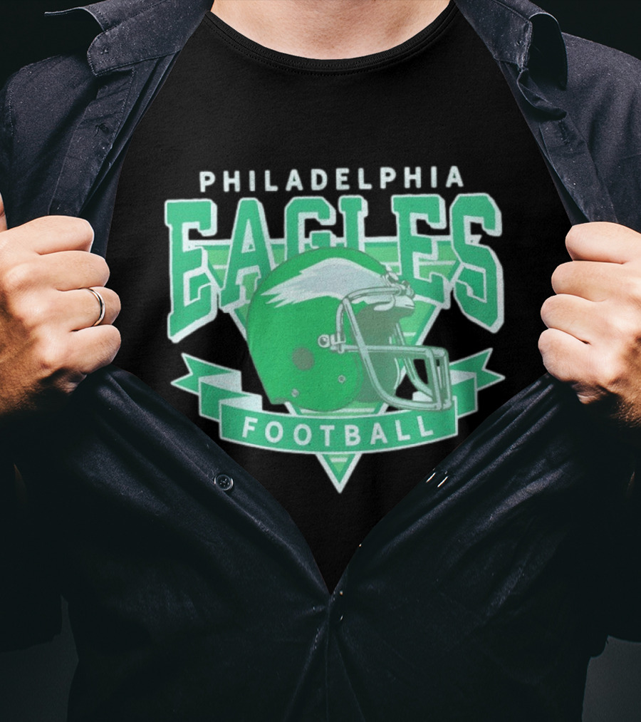 Philadelphia Eagles Helmet Vintage Style Football Fan Gear T-Shirt
