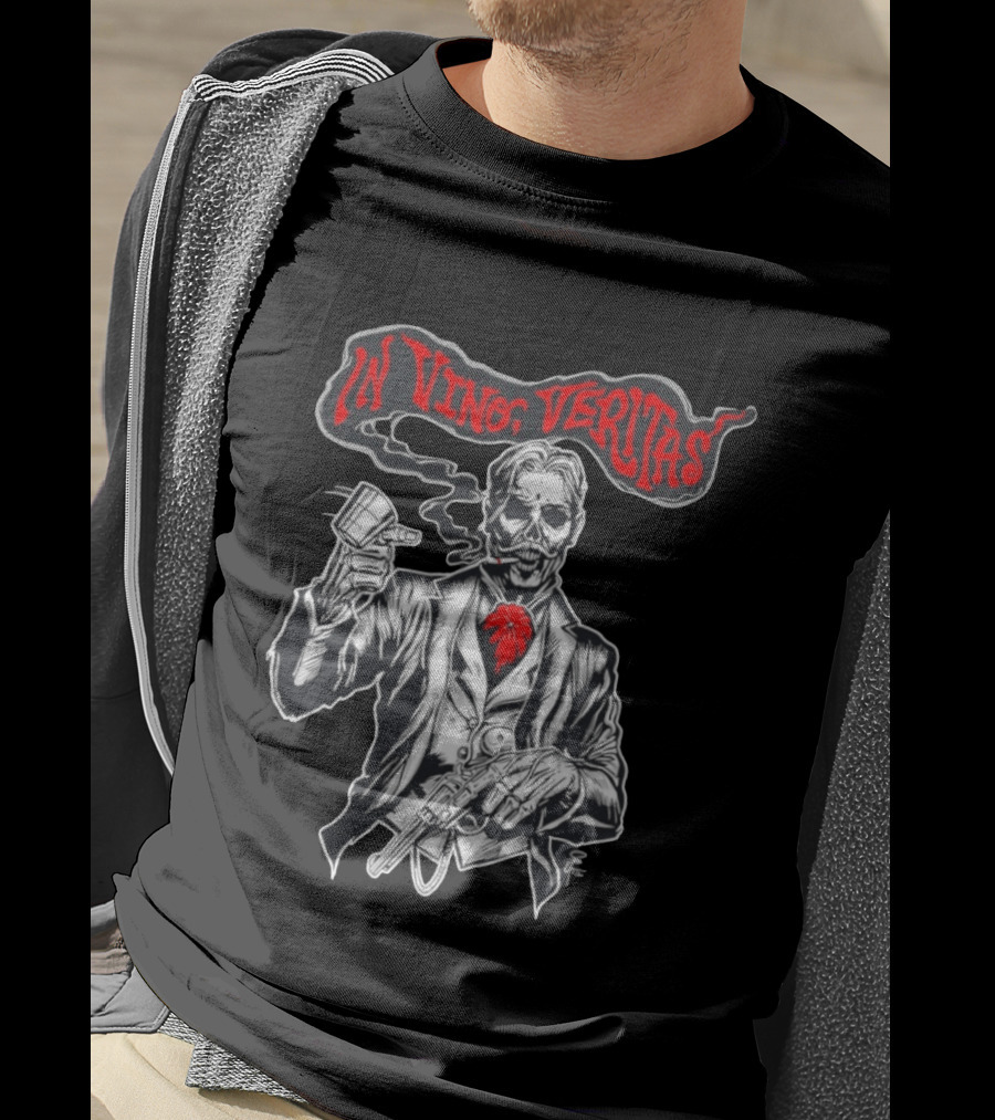 Skeleton Doc Holliday In Vino Veritas Smoking Gun Wine Cup T-Shirt