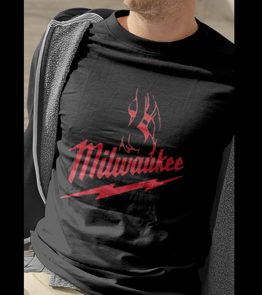 Milwaukee Sexy Girl Red T-Shirt