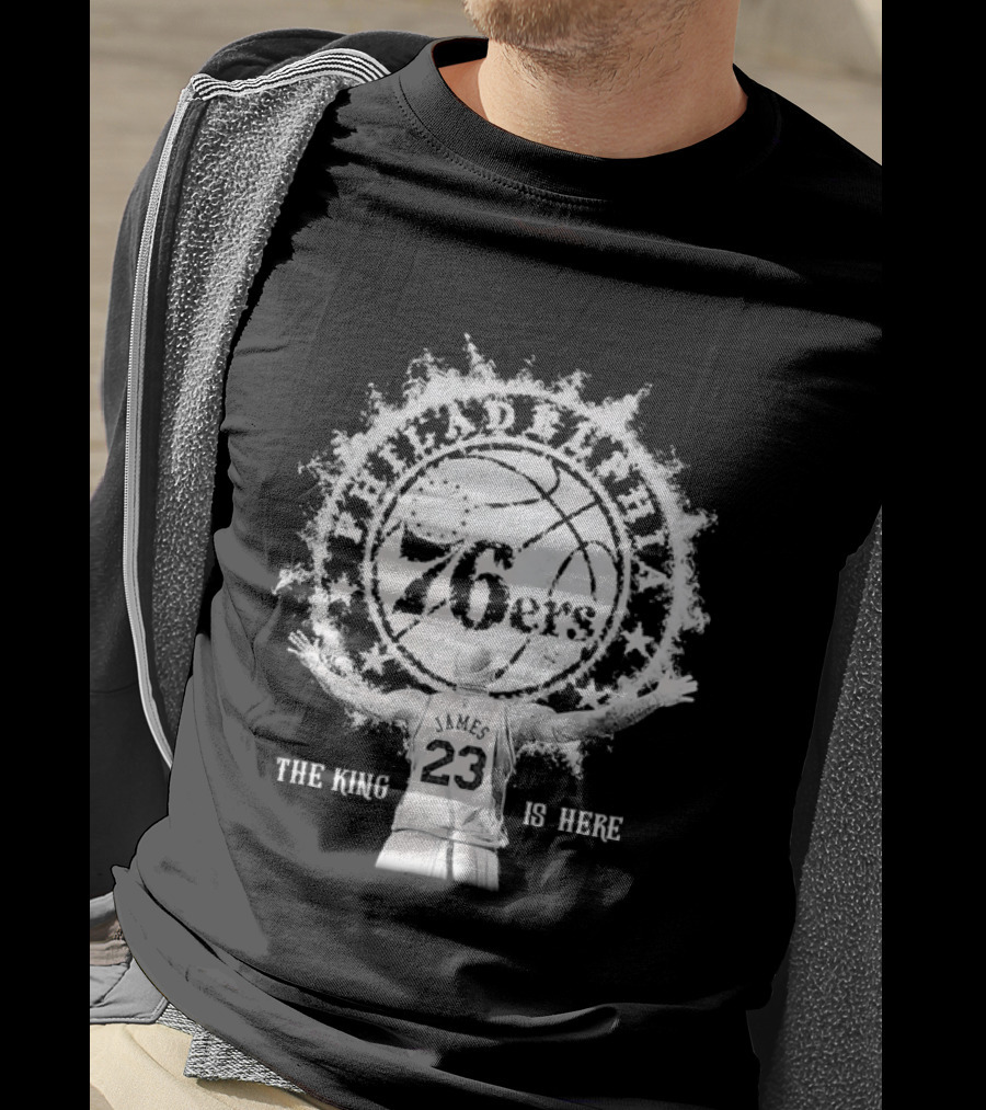 Philadelphia 76ers 23 Witness The King Is Here T-Shirt