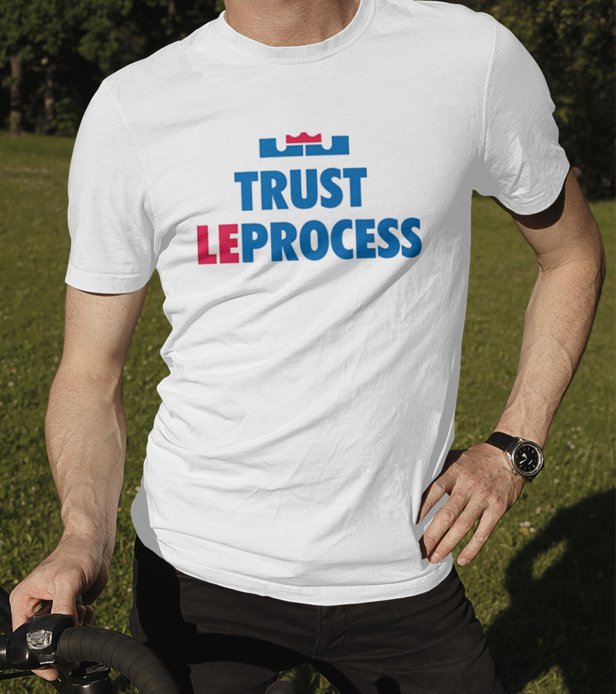 Trust Le Process Basketball Crown Symbol Blue Red T-Shirt