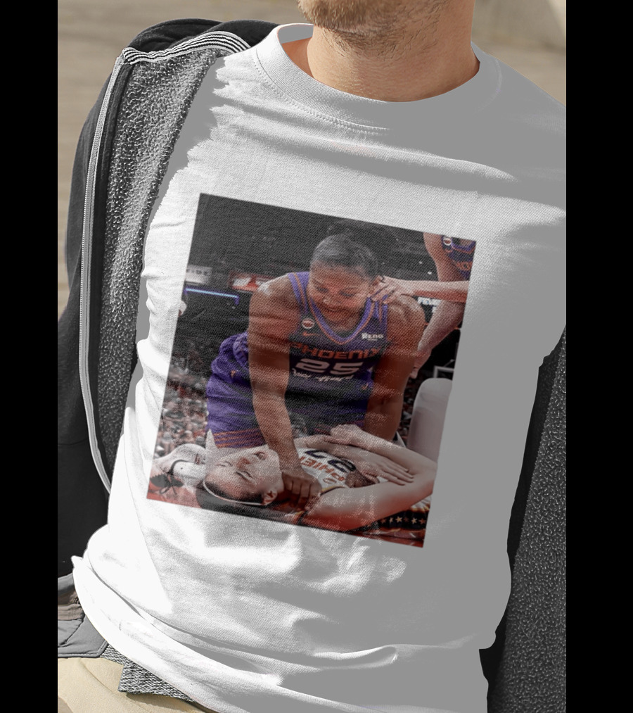 Brittney Griner Phoenix Mercury Caitlin Clark Indiana Fever NBA WNBA Crossover Moment T-Shirt