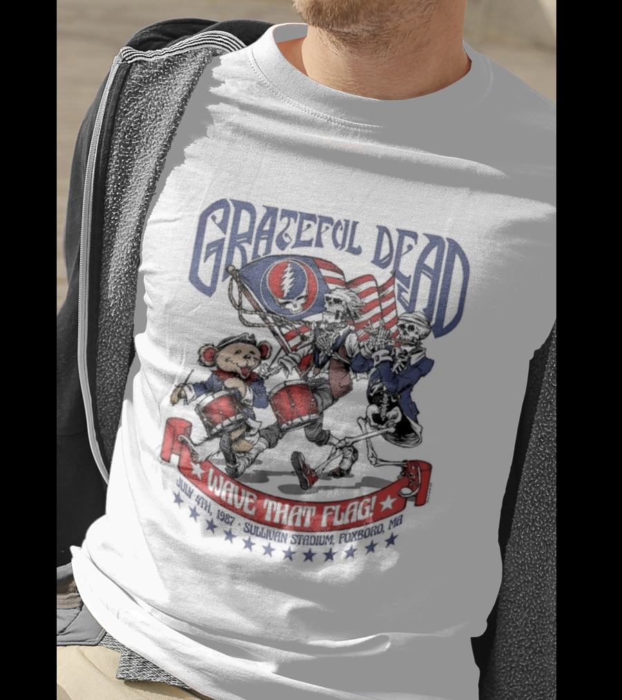 Grateful Dead Wave That Flag 4th Of July Sullivan Stadium Foxboro MA Bear Skeleton Jam Band Summer Concert T-Shirt
