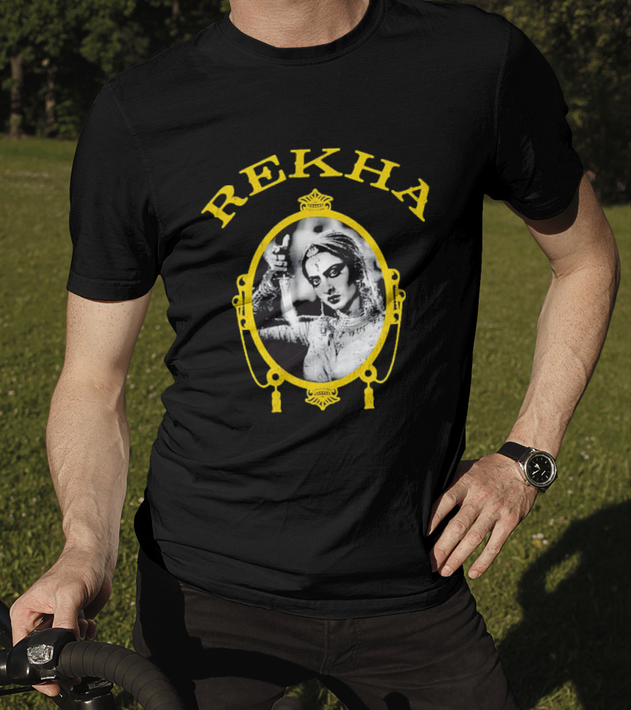 REKHA Diva Holding A Dagger T-Shirt