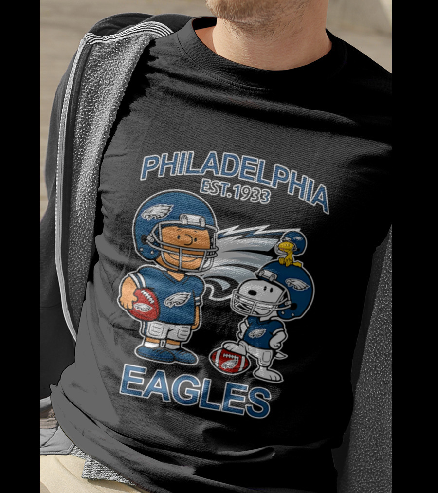 Philadelphia Est 1933 Eagles Charlie Brown Snoopy Football Team T-Shirt