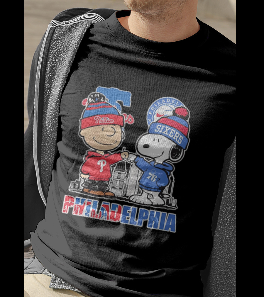 Charlie Brown And Snoopy Fist Bump Phillies Sixers Philadelphia T-Shirt