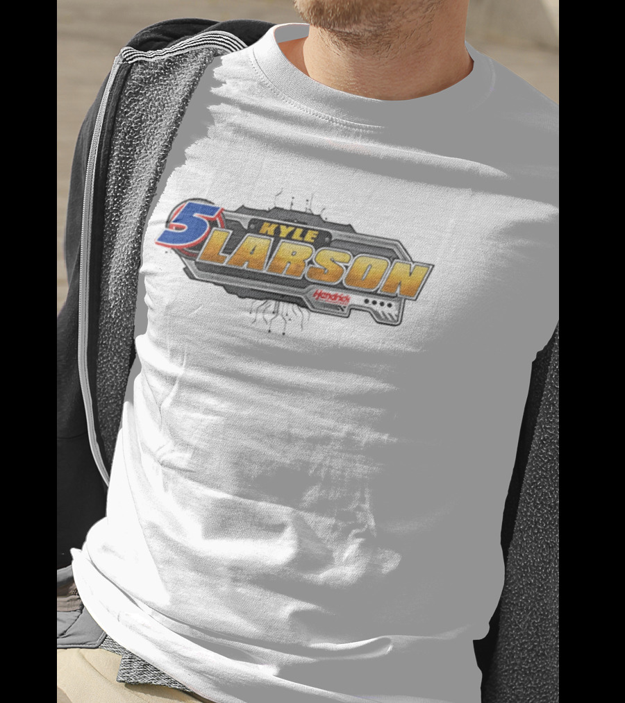 Kyle Larson 5 Hendrick Motorsports Race Day 2026 T-Shirt