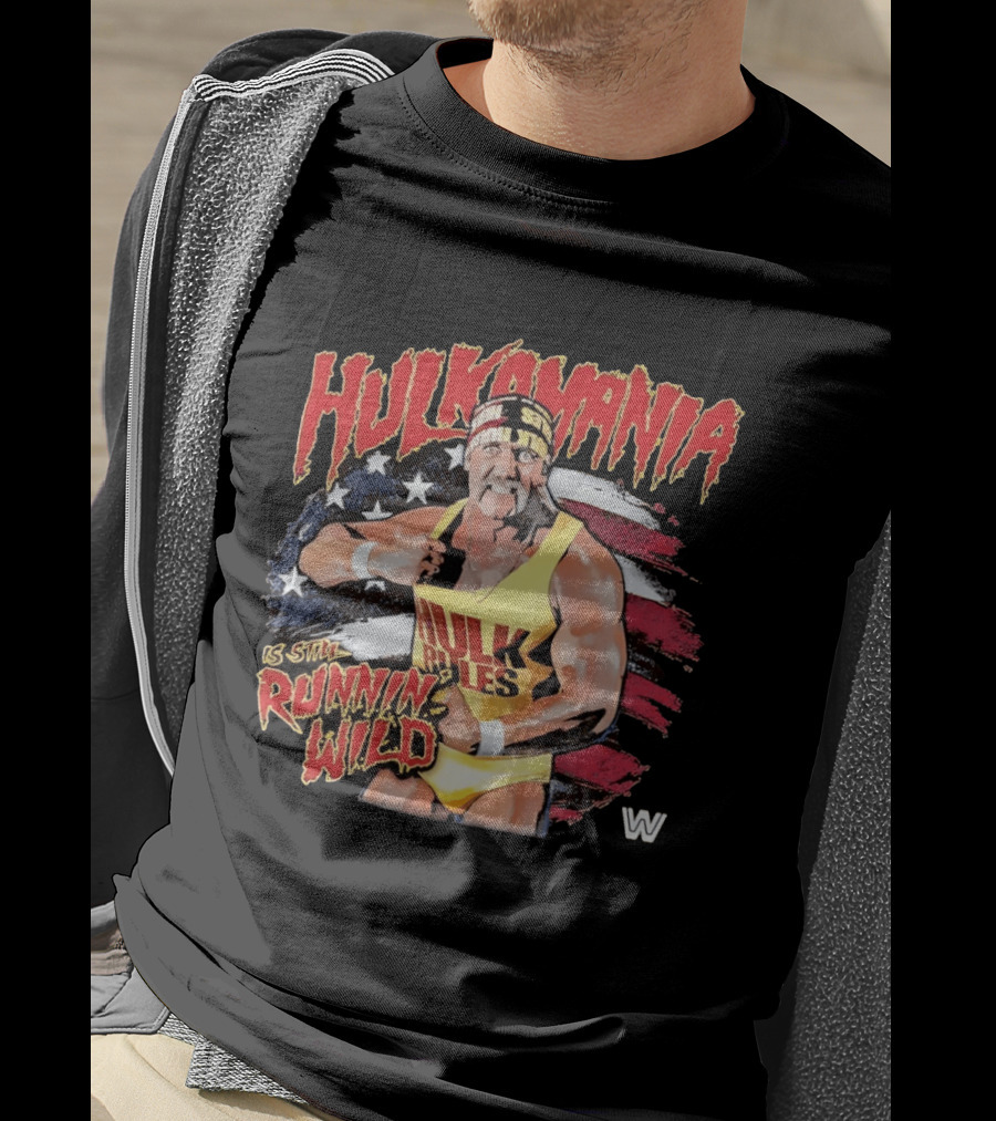 Hulk Hogan Hulkamania Runnin Wild American Flag WWE T-Shirt