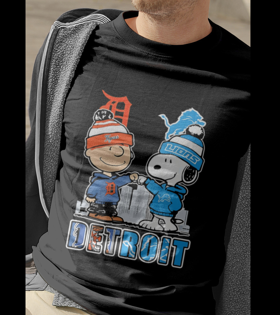 Charlie Brown Snoopy Detroit Tigers Lions Fist Bump Peanuts T-Shirt