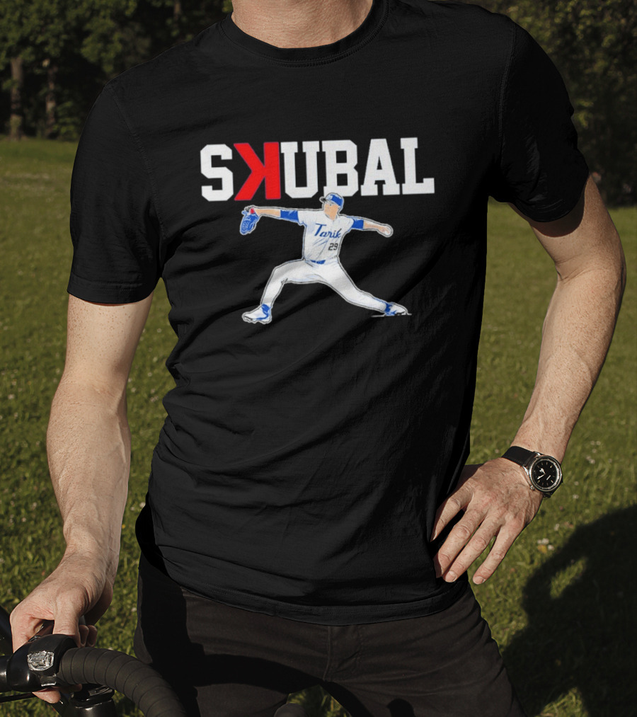 Tarik Skubal Pitching Pose Los Angeles Dodgers T-Shirt
