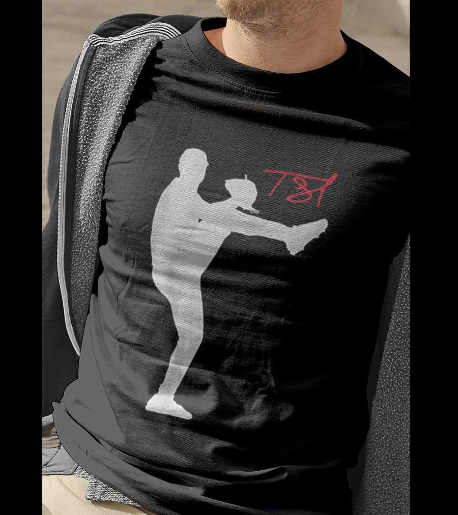 T61 Tarik Skubal Pitching Pose Los Angeles T-Shirt